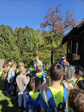 Prešanje mošta pri Prežihovi bajti (2)